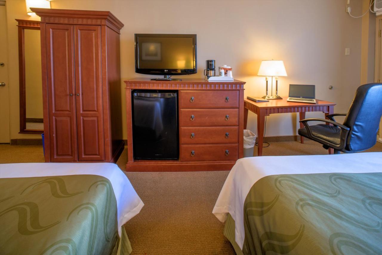 Queen Room Two Queen Beds Non-Smoking