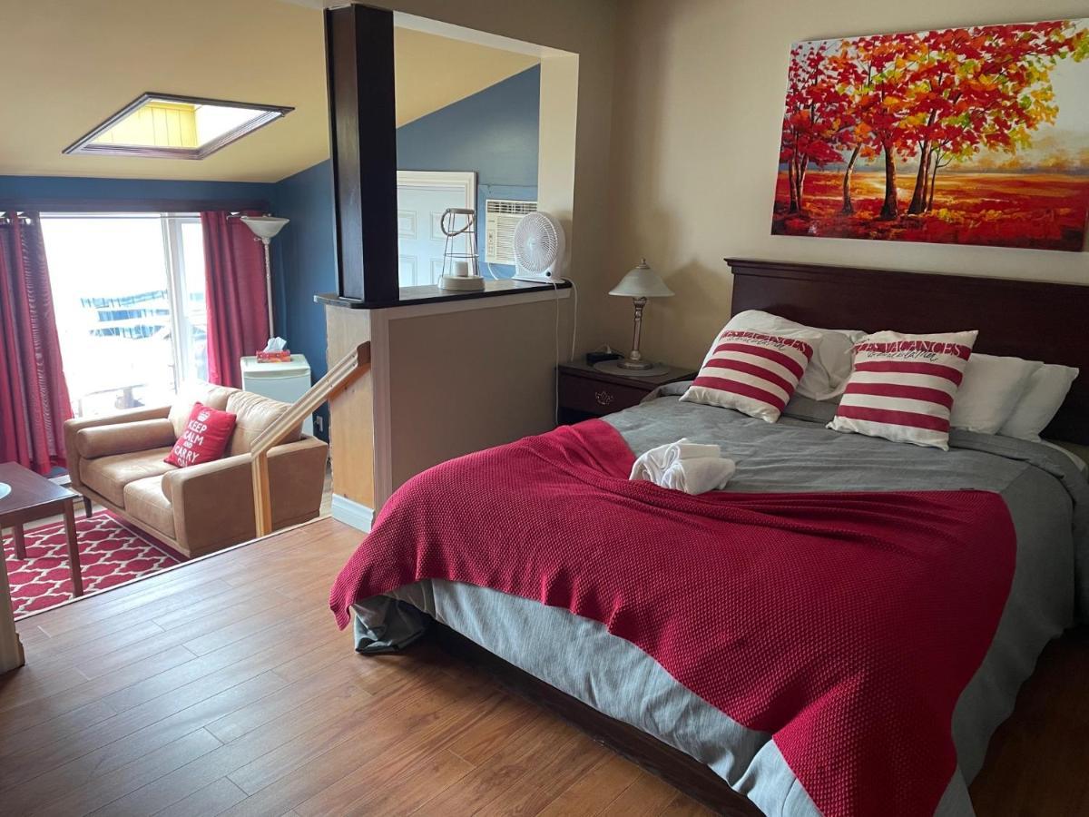 Suite with Lake View,1588223148:JPEG