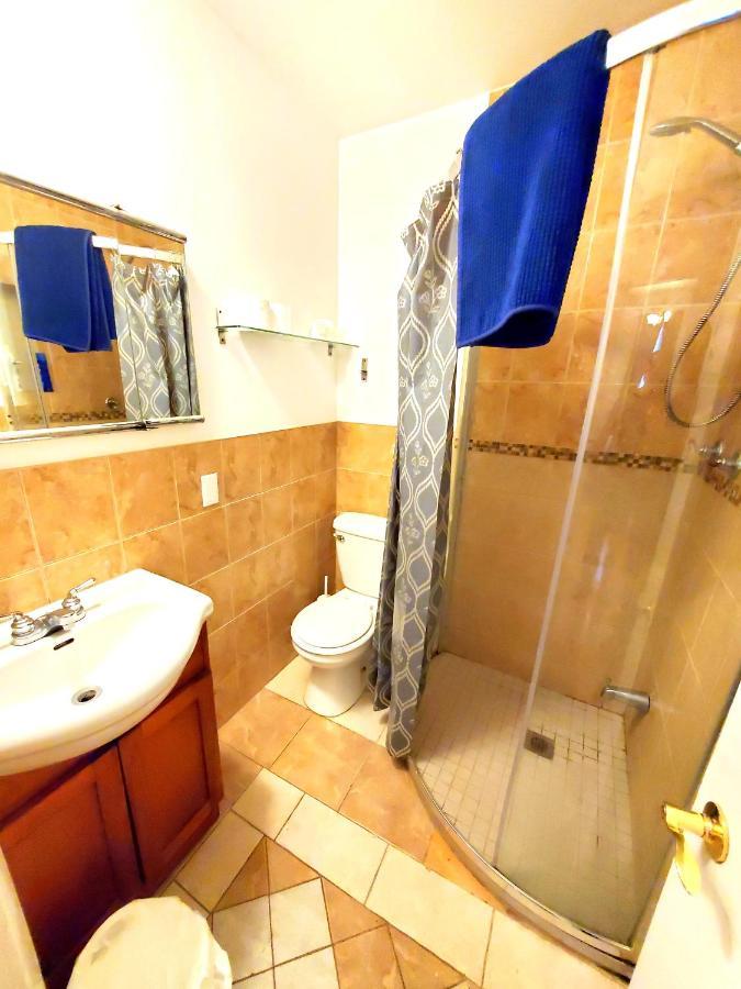 Doppel- oder Zweibettzimmer