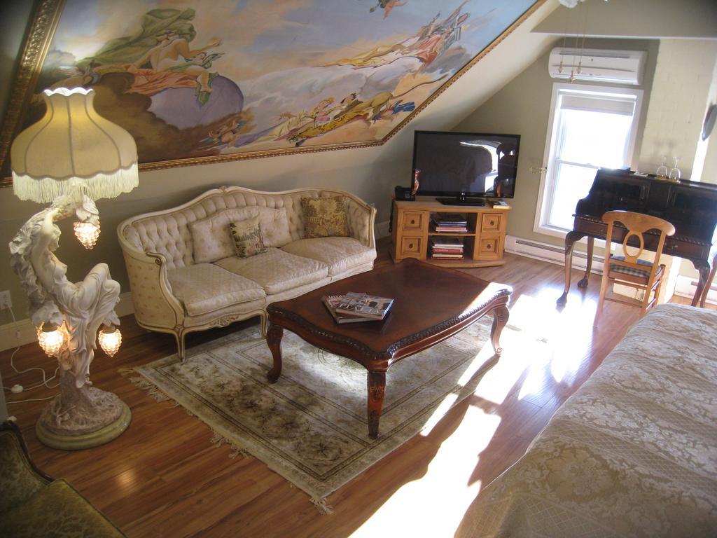 King Suite