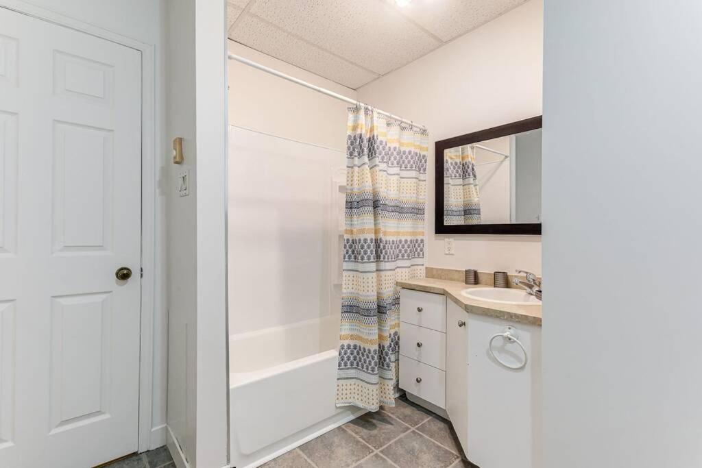 One-Bedroom Apartment,1288580188:JPEG