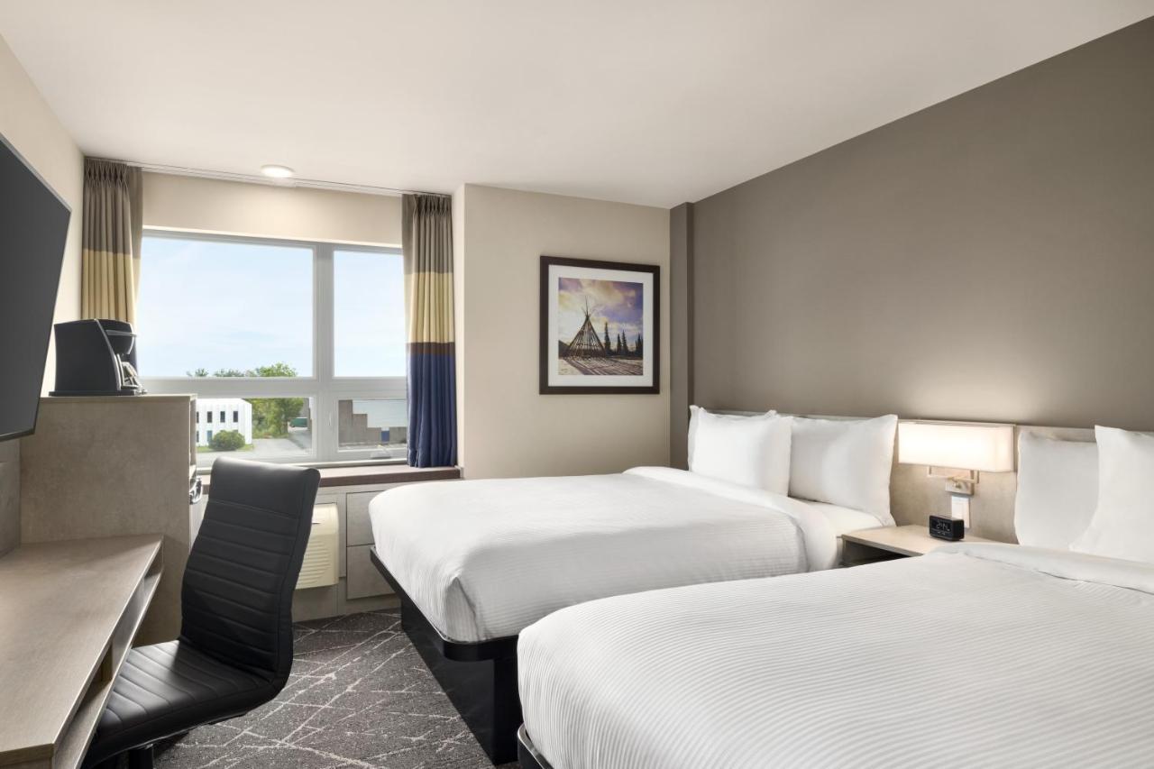 Queen Room with Two Queen Beds - Non-Smoking,1316583220:JPEG