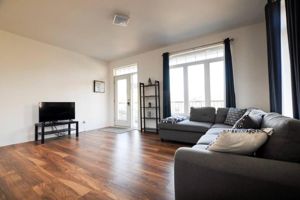 One-Bedroom Apartment,1336224347:JPEG
