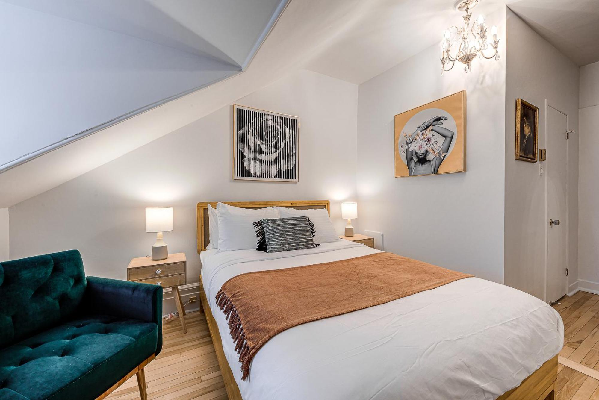 Zimmer mit Queensize-Bett