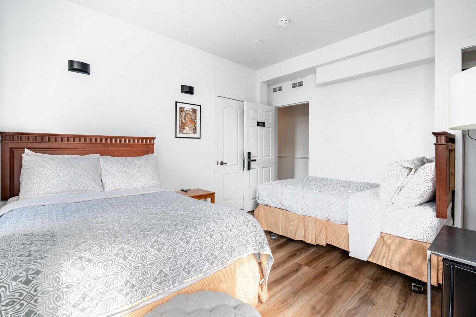 Double or Twin Room with Private Bathroom