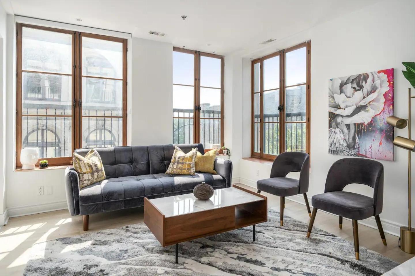 Deluxe Apartment