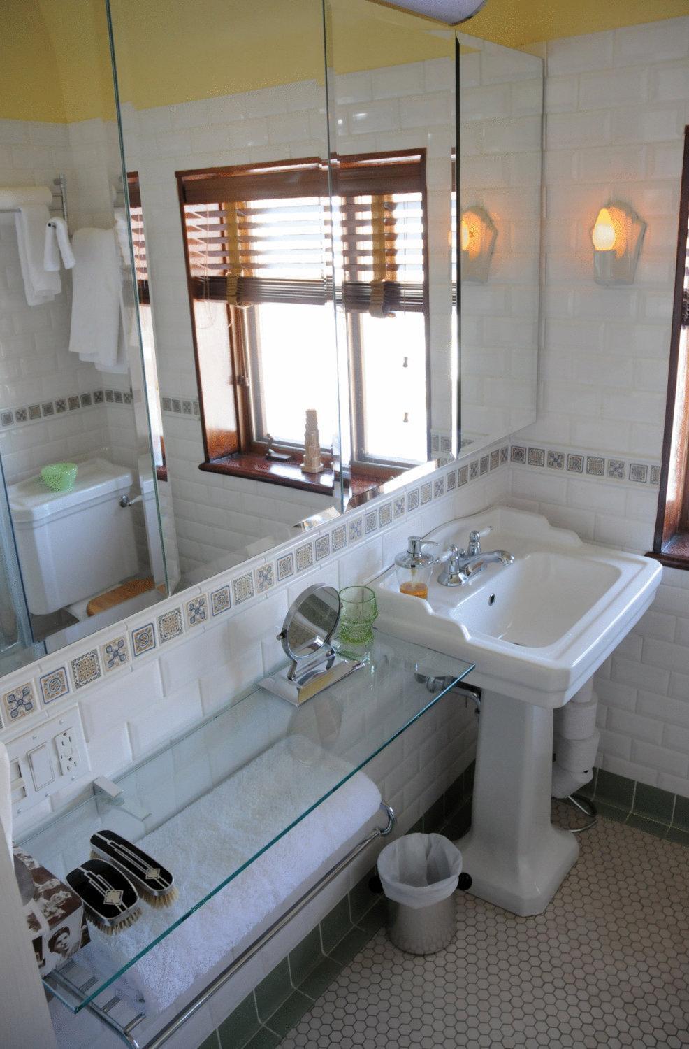 Standard Double Room Shared Toilet,1742716342:JPEG