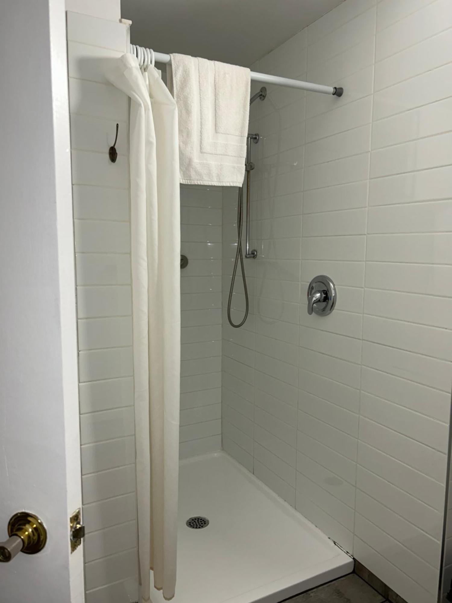 Chambre Double avec Salle de Bains Privative