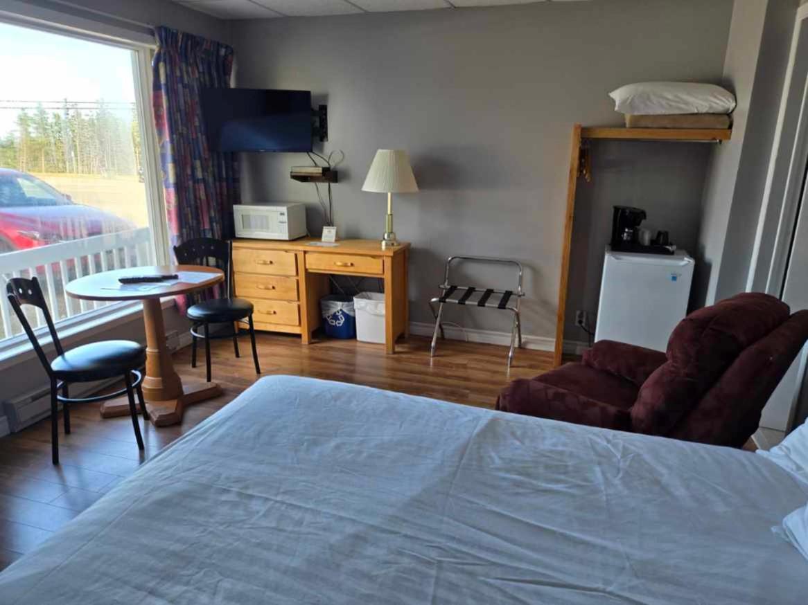 Small Double Room,1597559095:JPEG