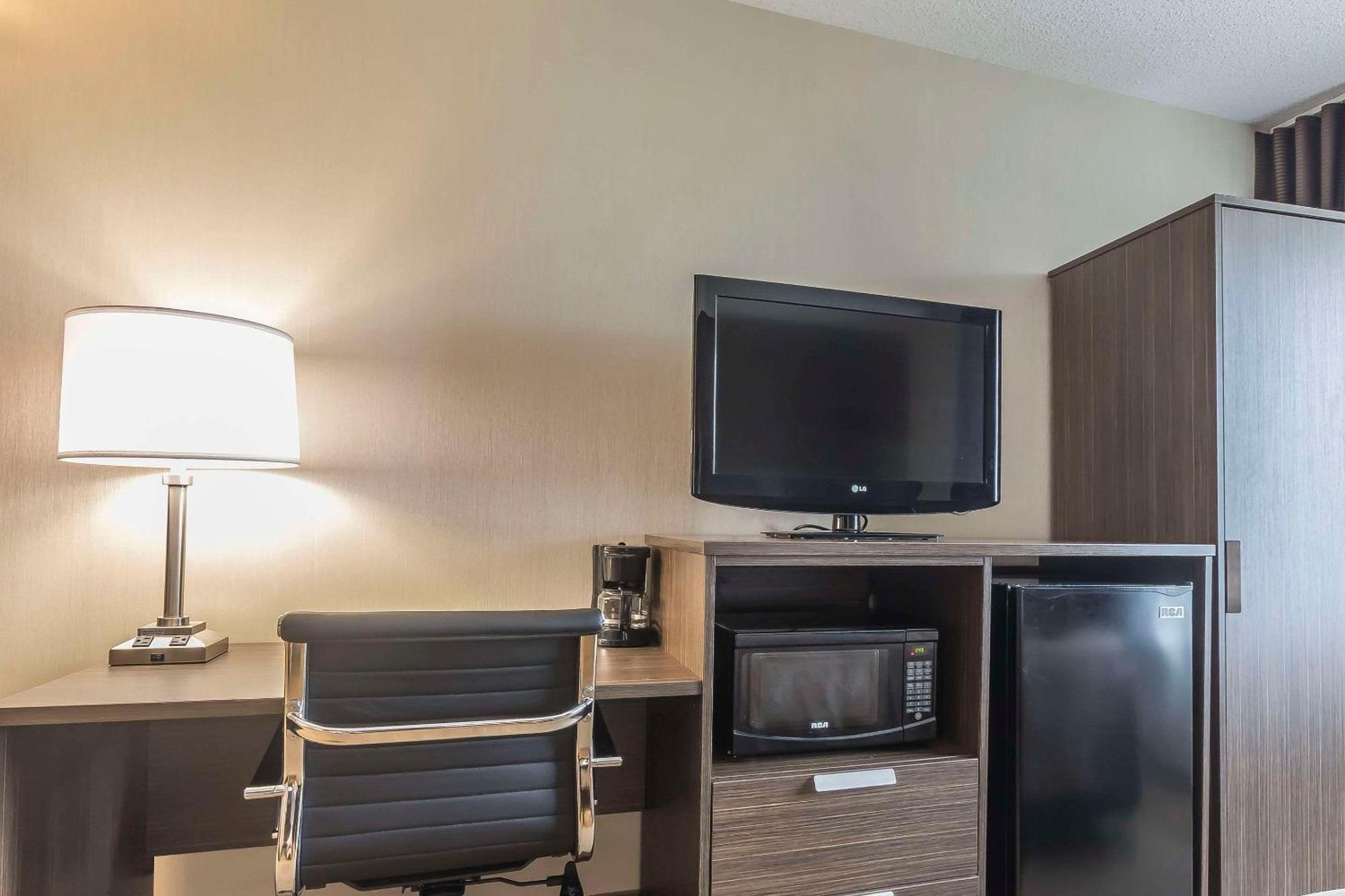 Chambre de Luxe avec 2 Lits Queen-Size - Rez-de-Chaussée