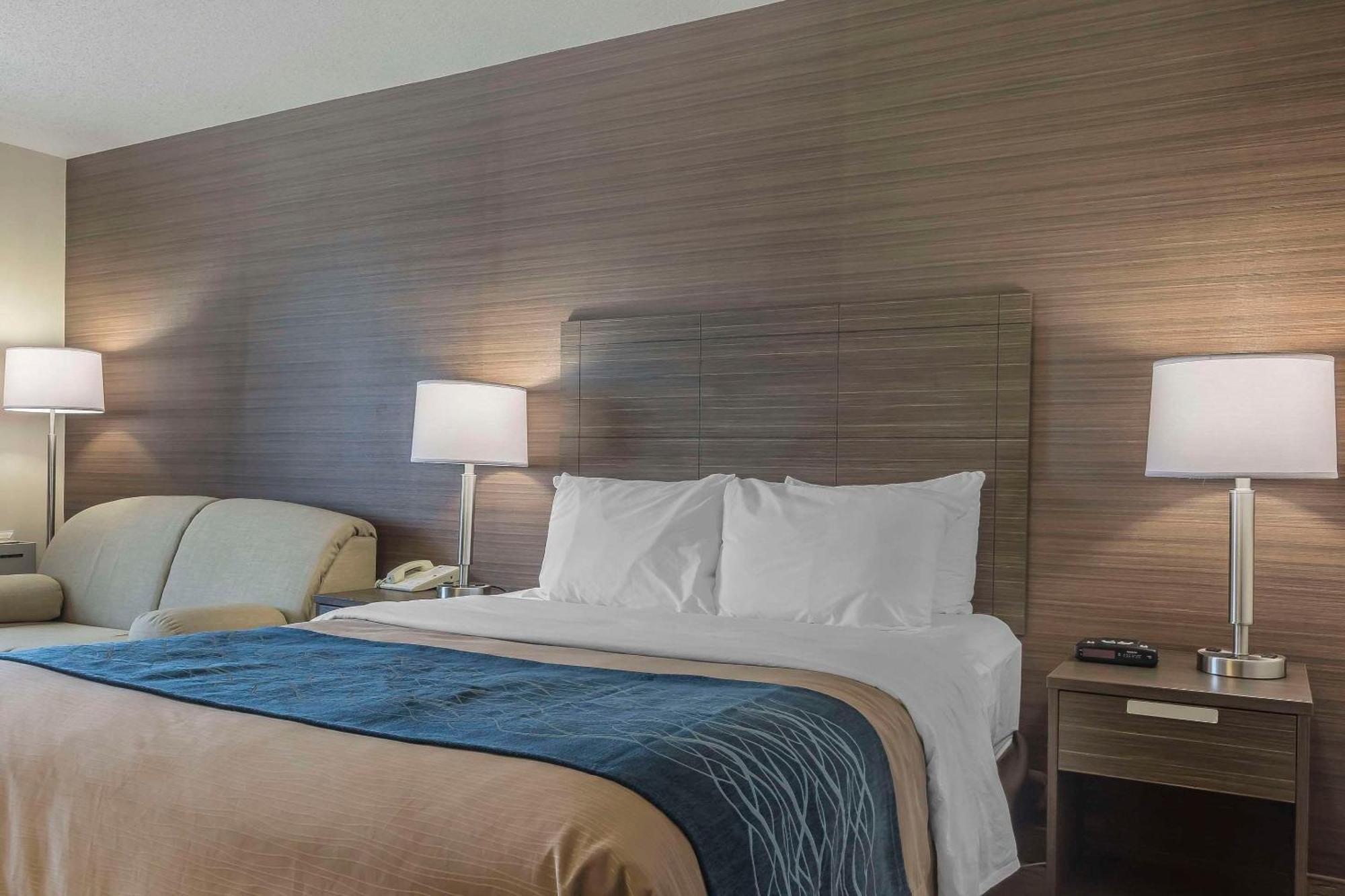 Chambre Lit Queen-Size de Luxe avec Canapé-Lit - Dernier Étage