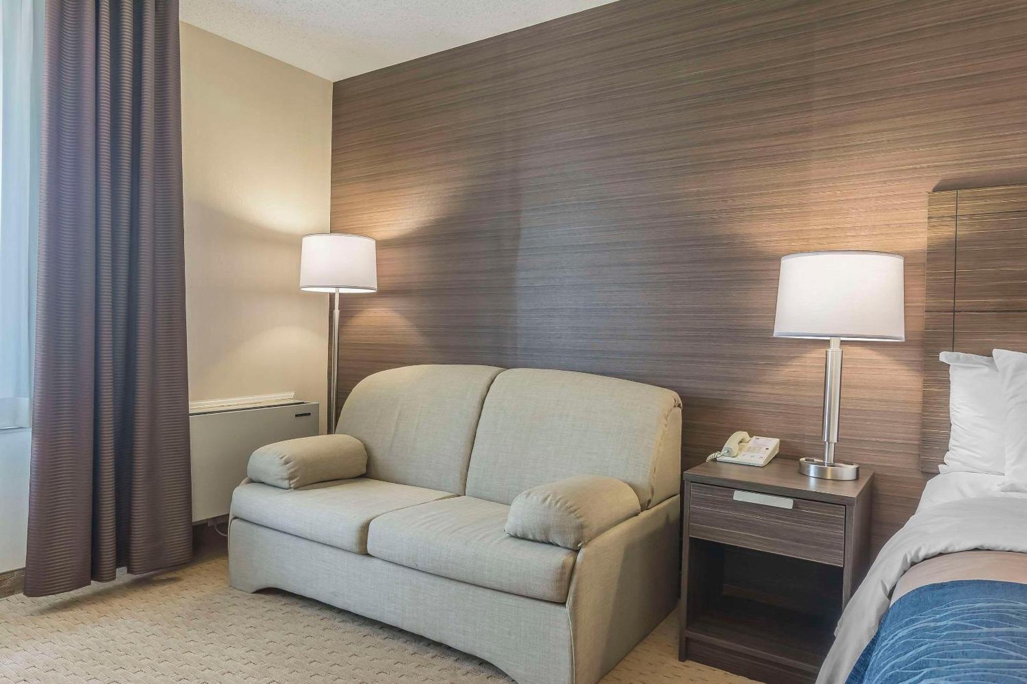 Chambre Lit Queen-Size Deluxe avec Canapé-Lit - Rez-De-Chaussée