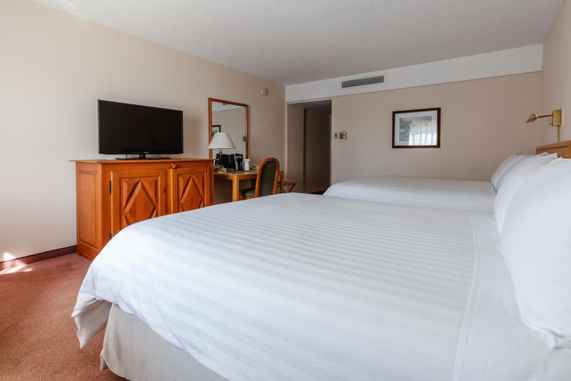 Classic Queen Room with Two Queen Beds,1627208953:JPEG