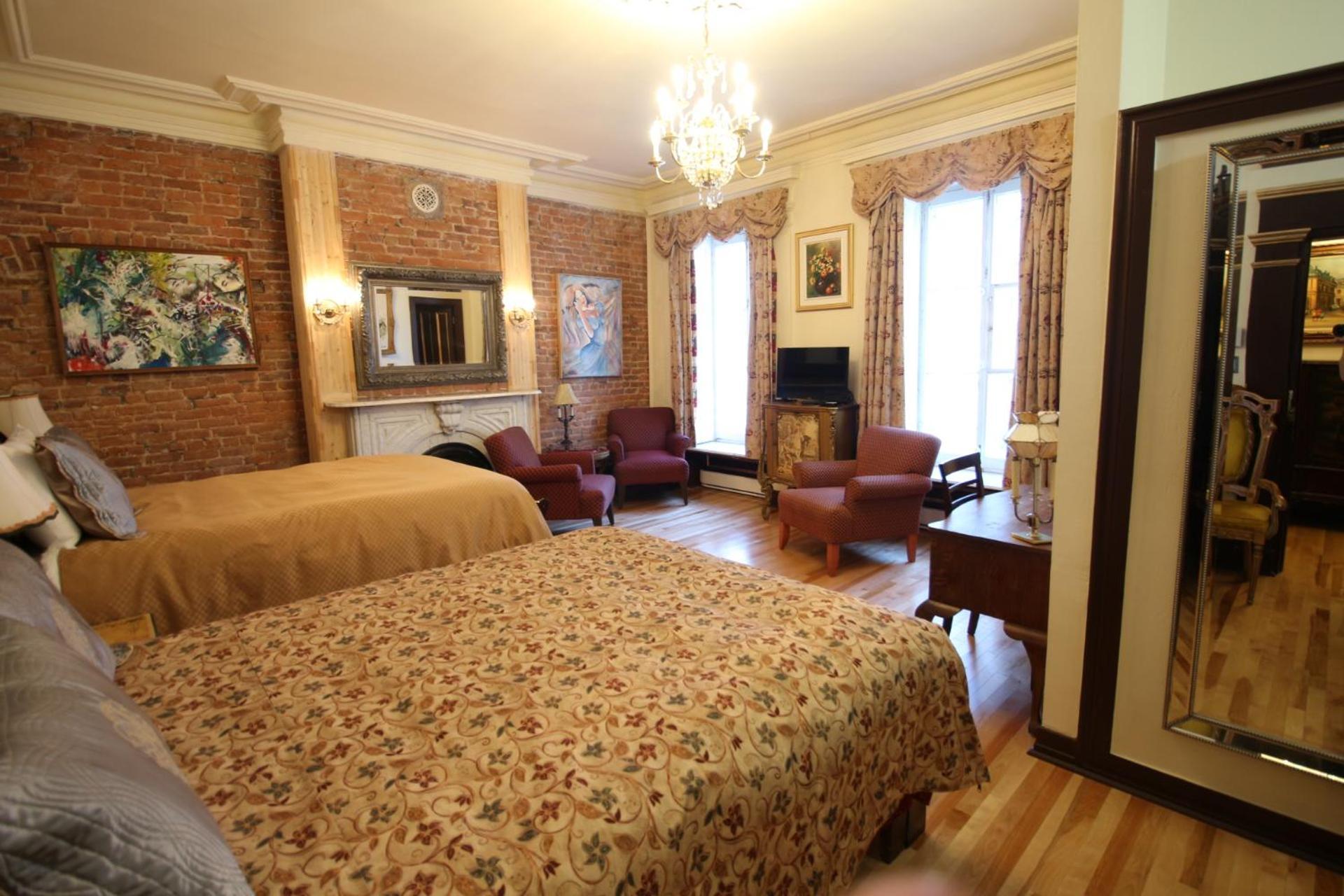 Queen Room Two Queen Beds