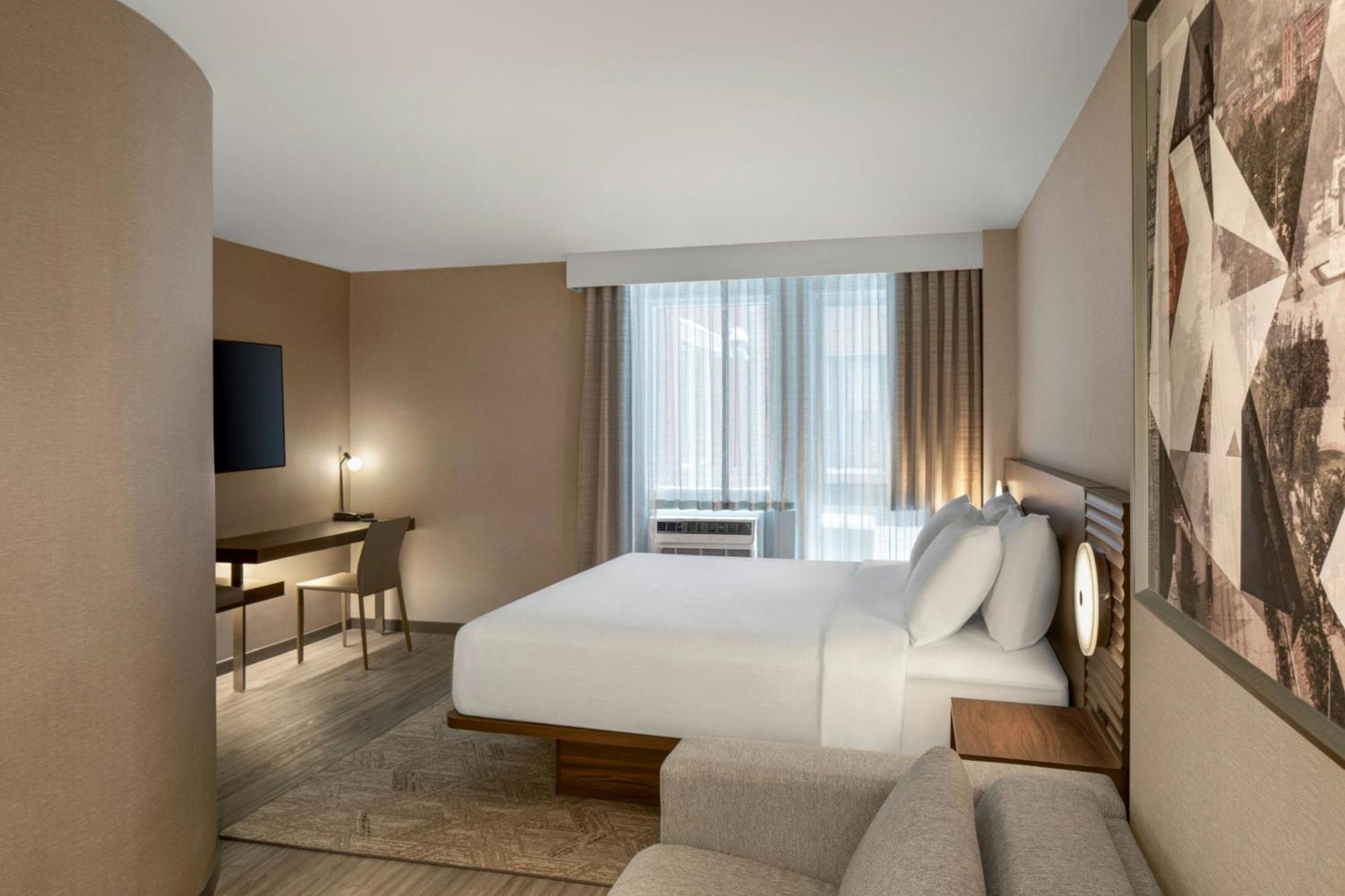 King Room,1652754968:JPEG