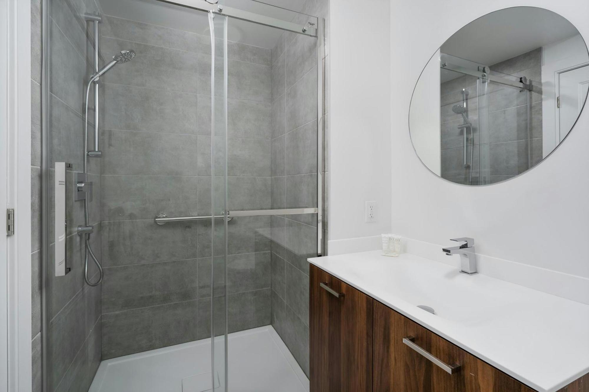 One-Bedroom Apartment with Queen Bed, Sofa Bed and Balcony