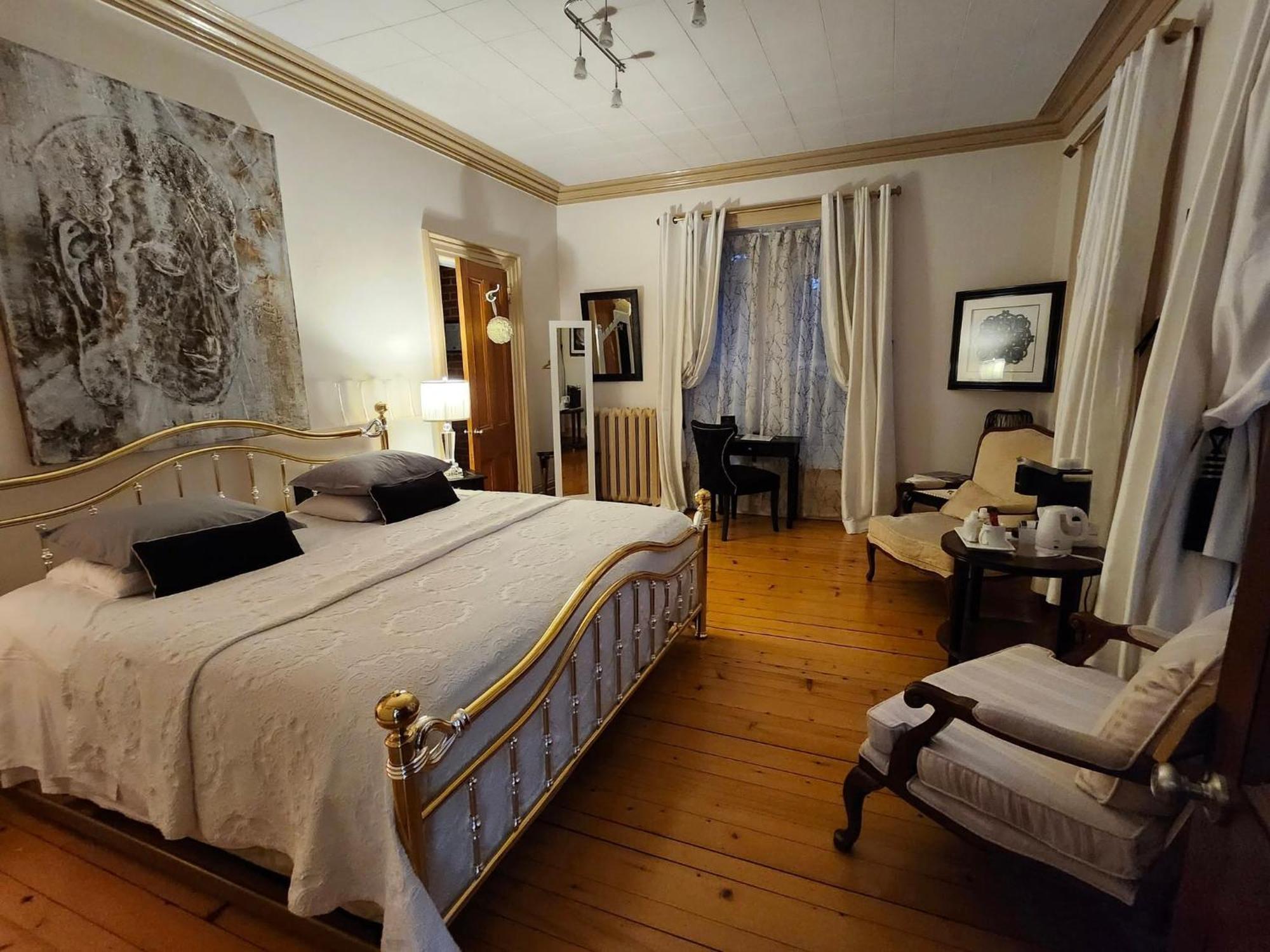 Superior King or Twin Room