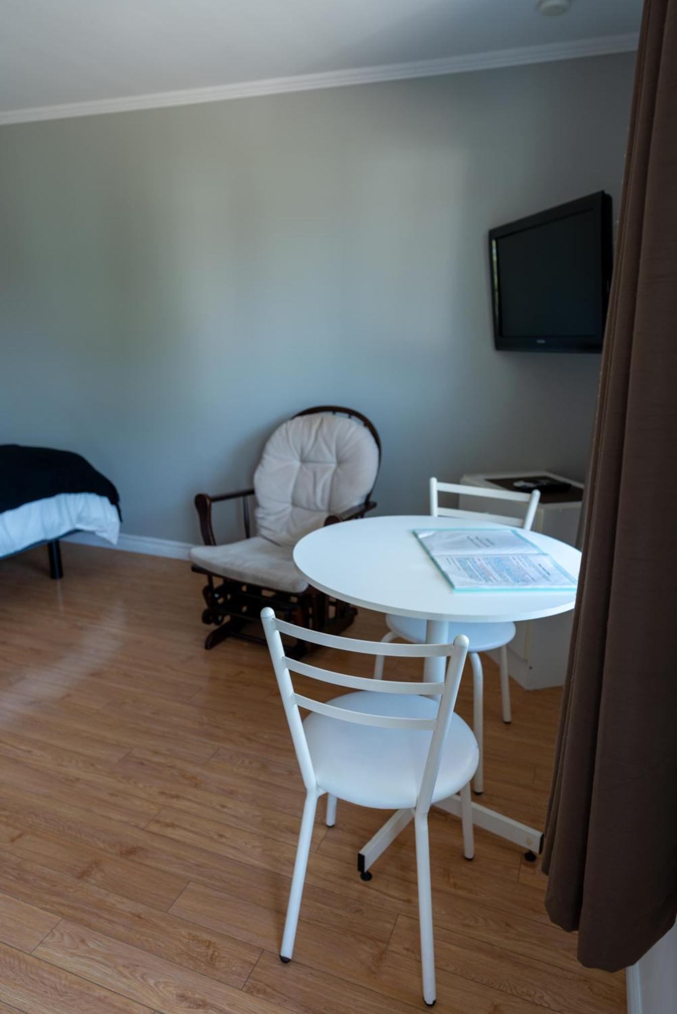 Small Double Room Kitchenette