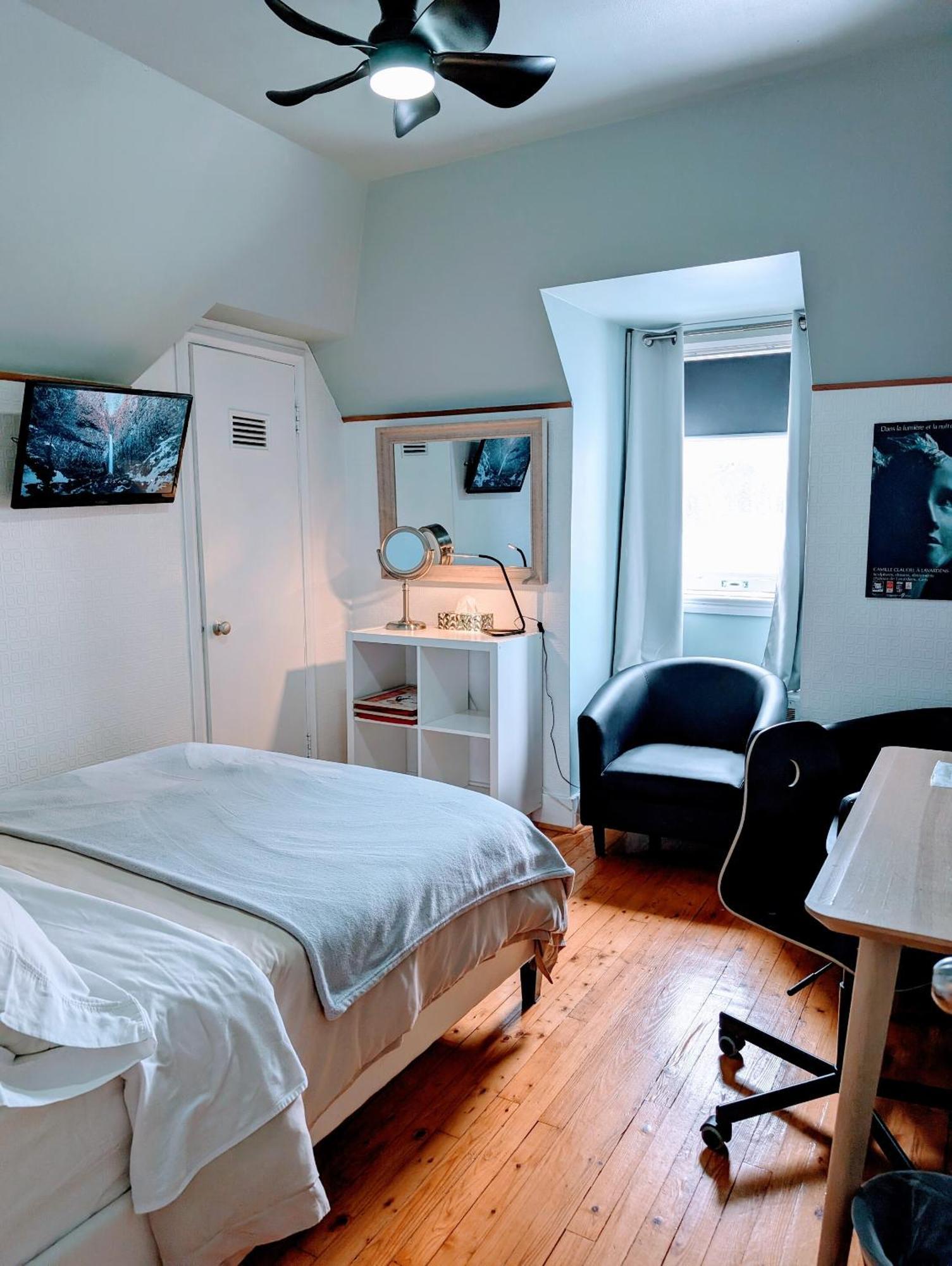 Chambre Quadruple avec Salle de Bains Privative