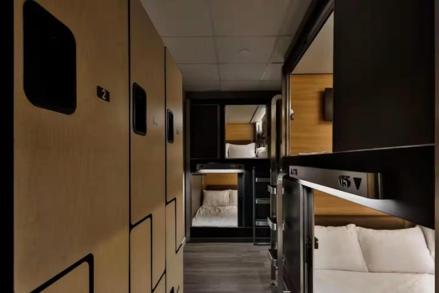 Bed in 10-Bed Mixed Dormitory Room