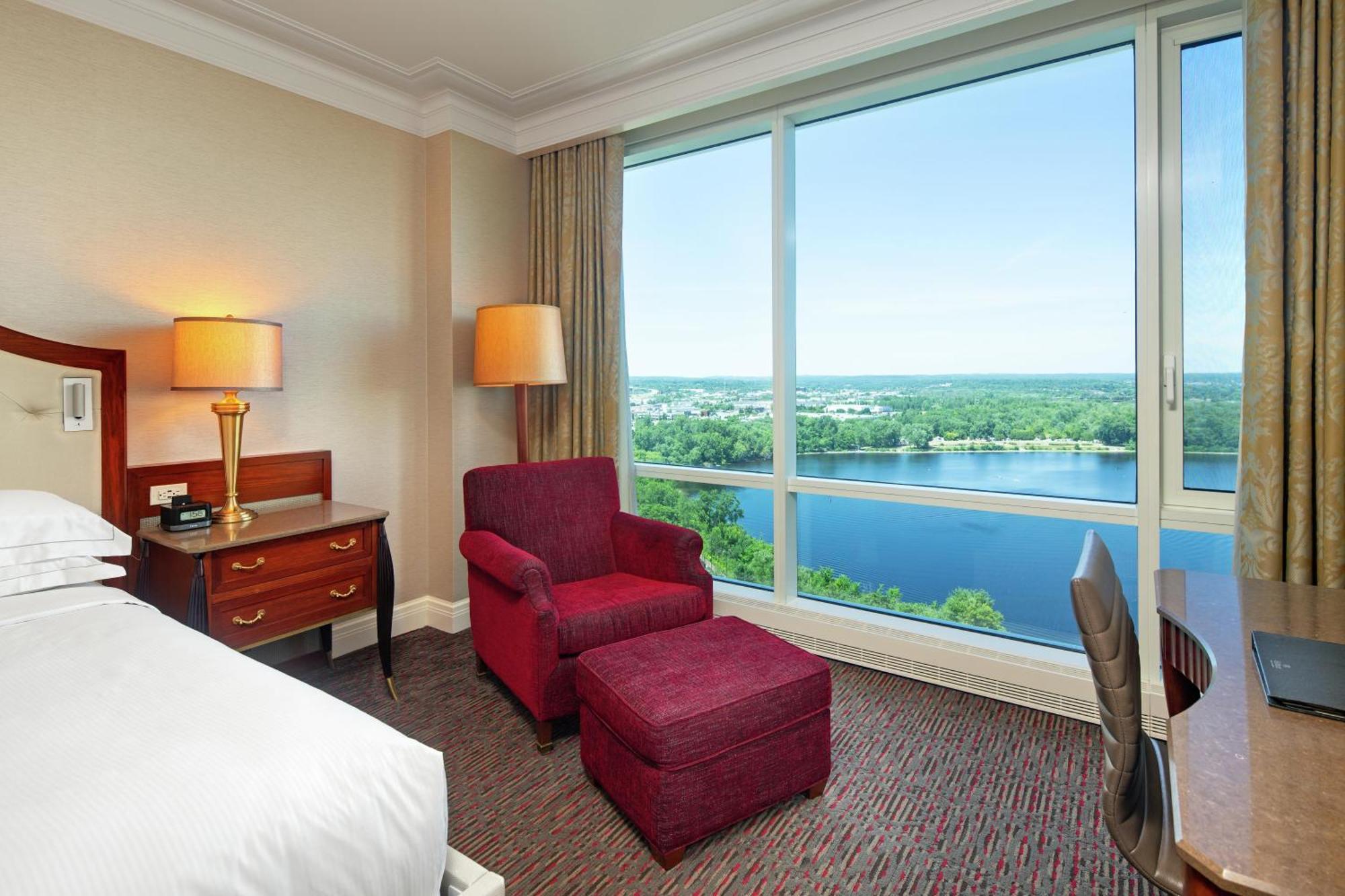 King Room Lake View