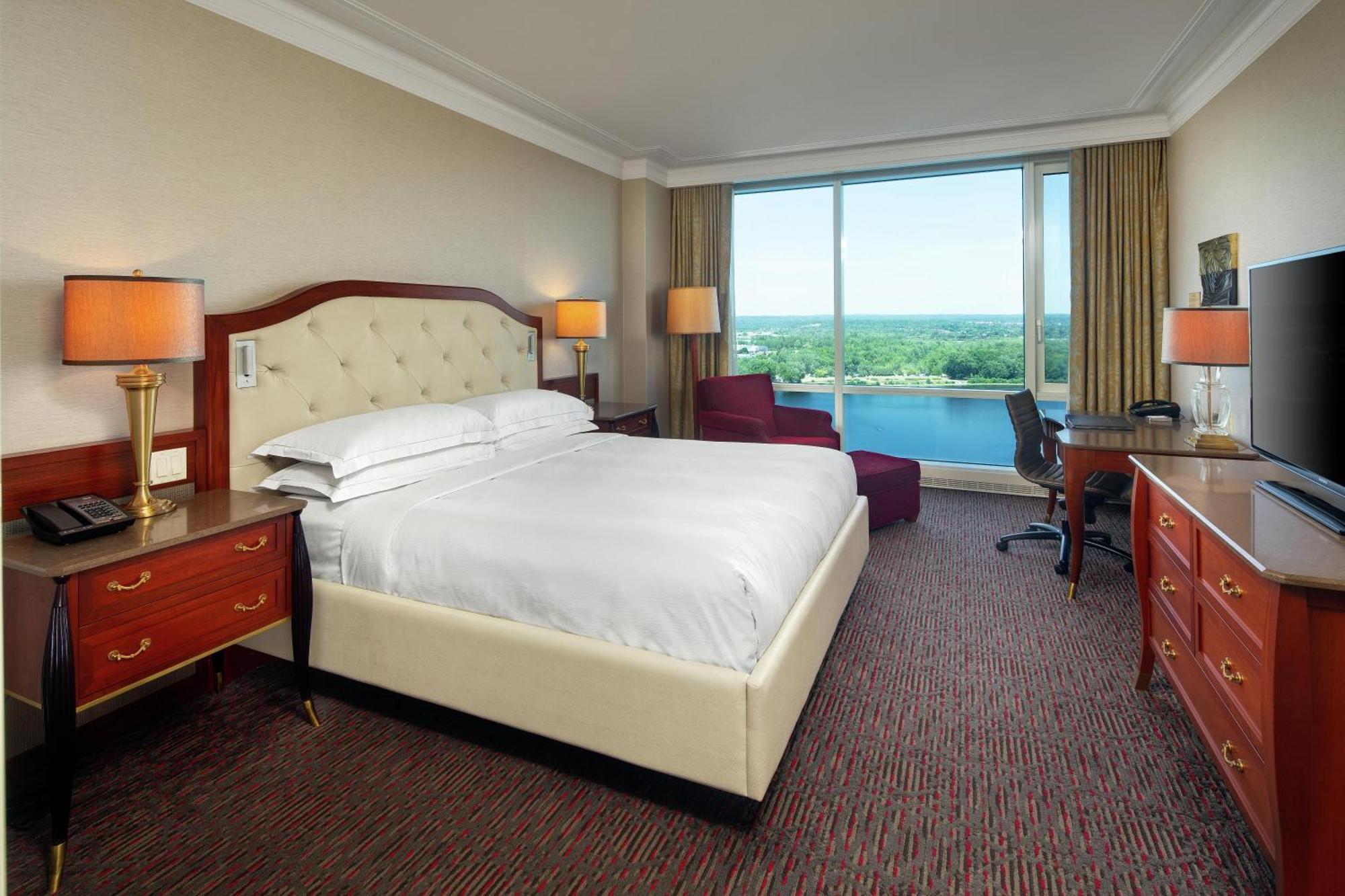 King Room Lake View