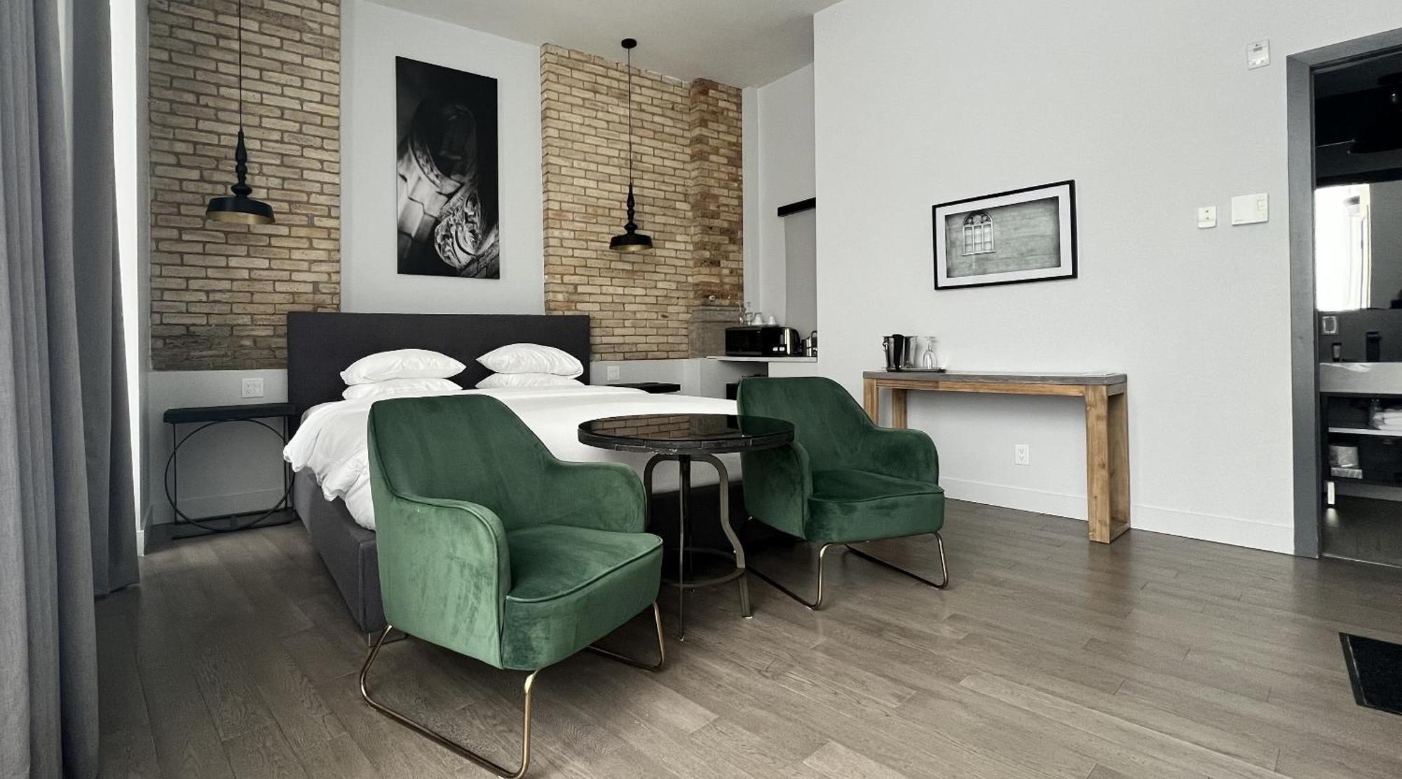 Deluxe King Room
