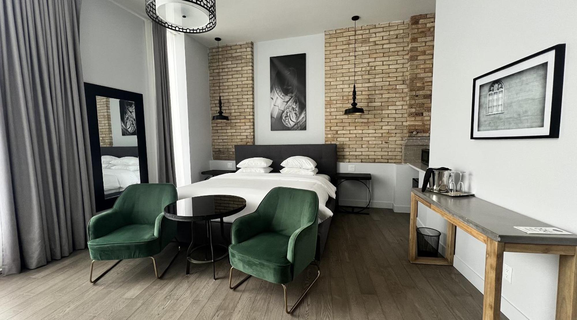 Deluxe King Room