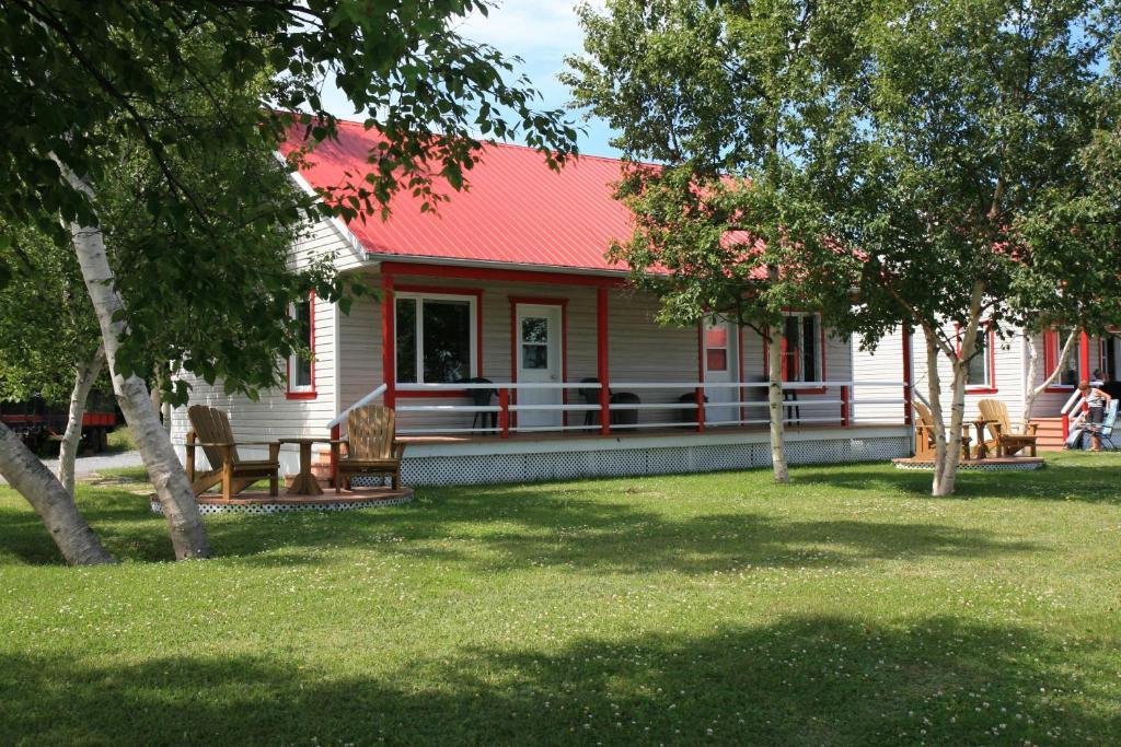 One-Bedroom Cottage,37724155:JPEG