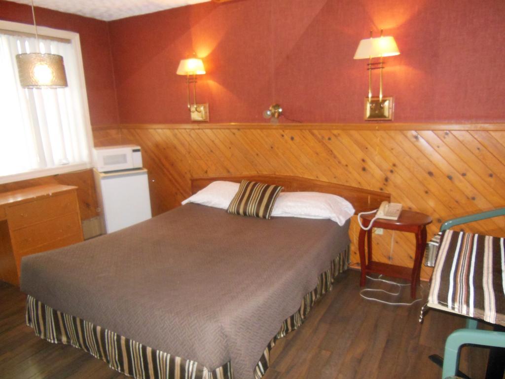 Quarto com Cama Queen-size