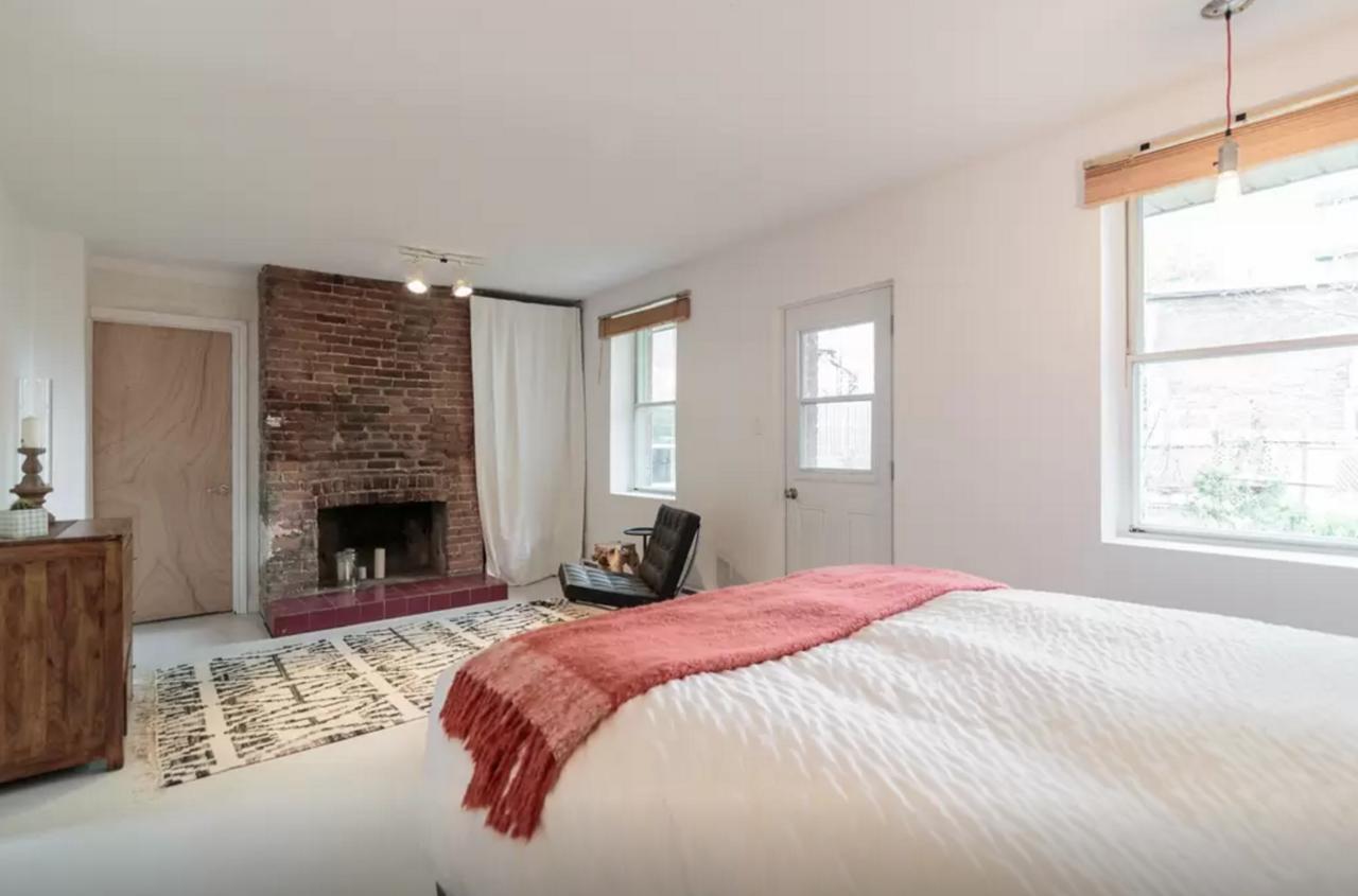 Studio met Queensize Bed