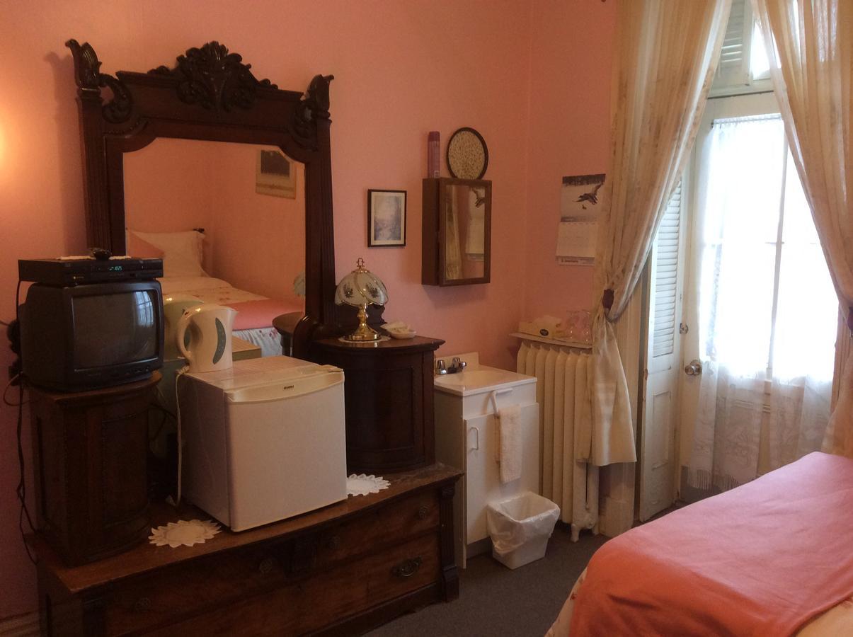 Double Room with Shared Toilet