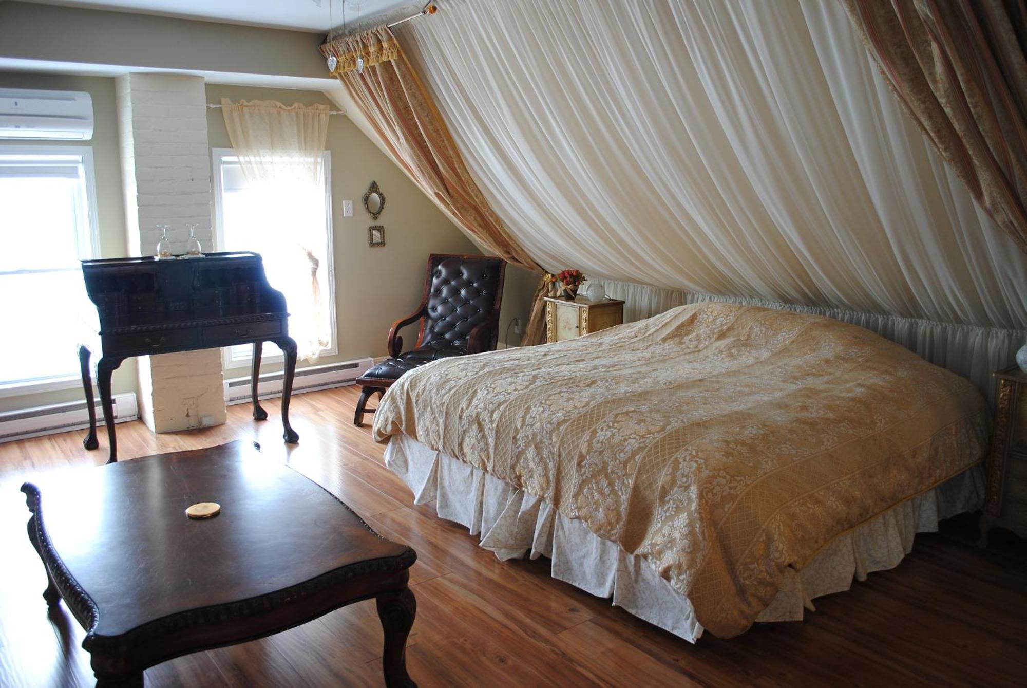 King Suite