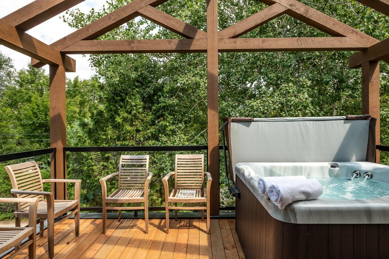 Two-Bedroom Chalet,718266994:JPEG