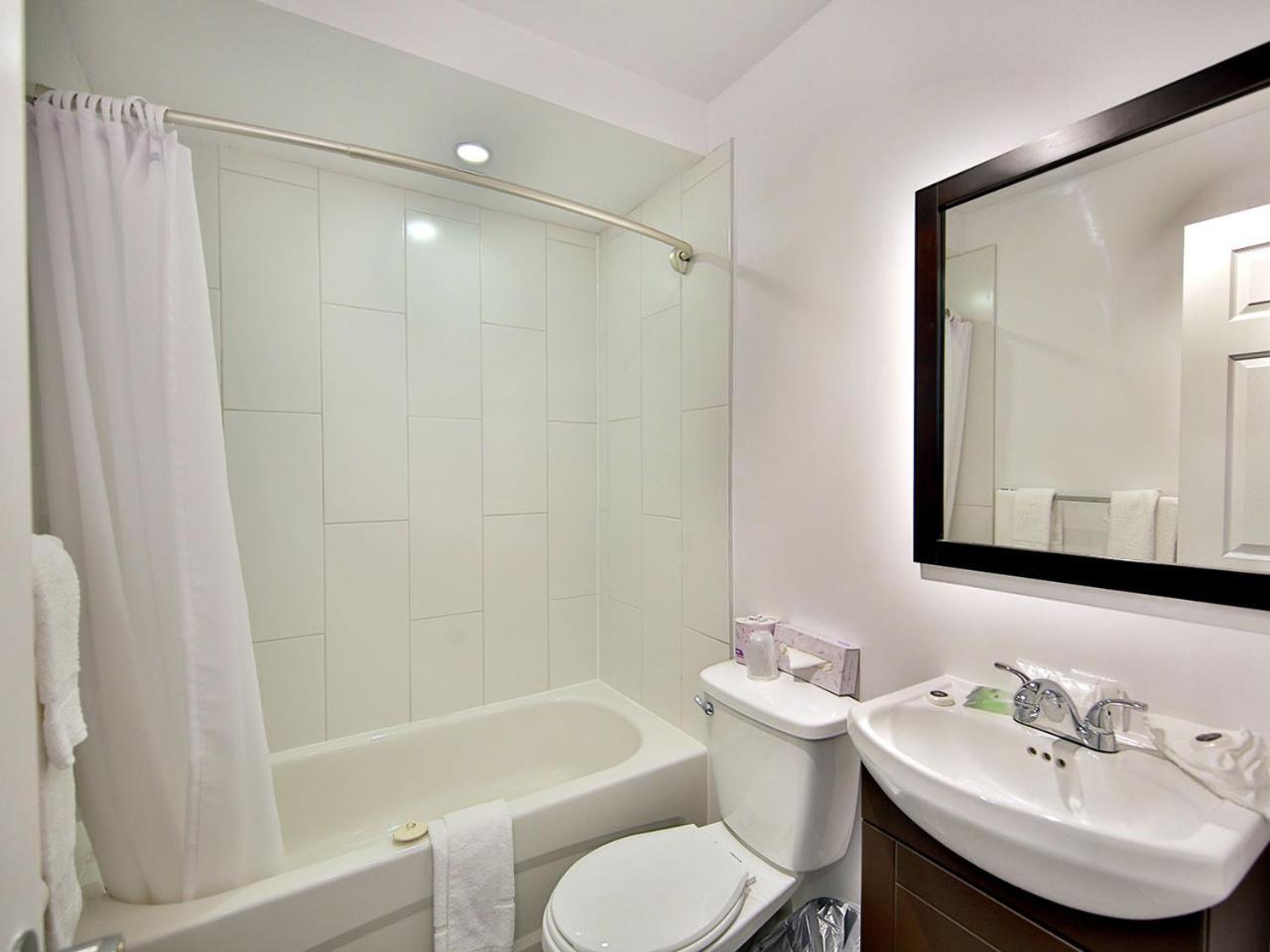 Standard Room, 2 Double Beds,766334557:JPEG