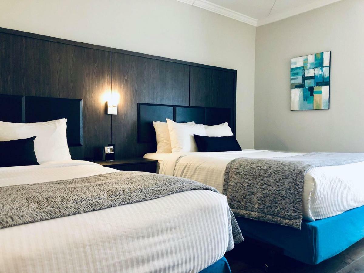 Queen Room with Two Queen Beds - Non-Smoking
