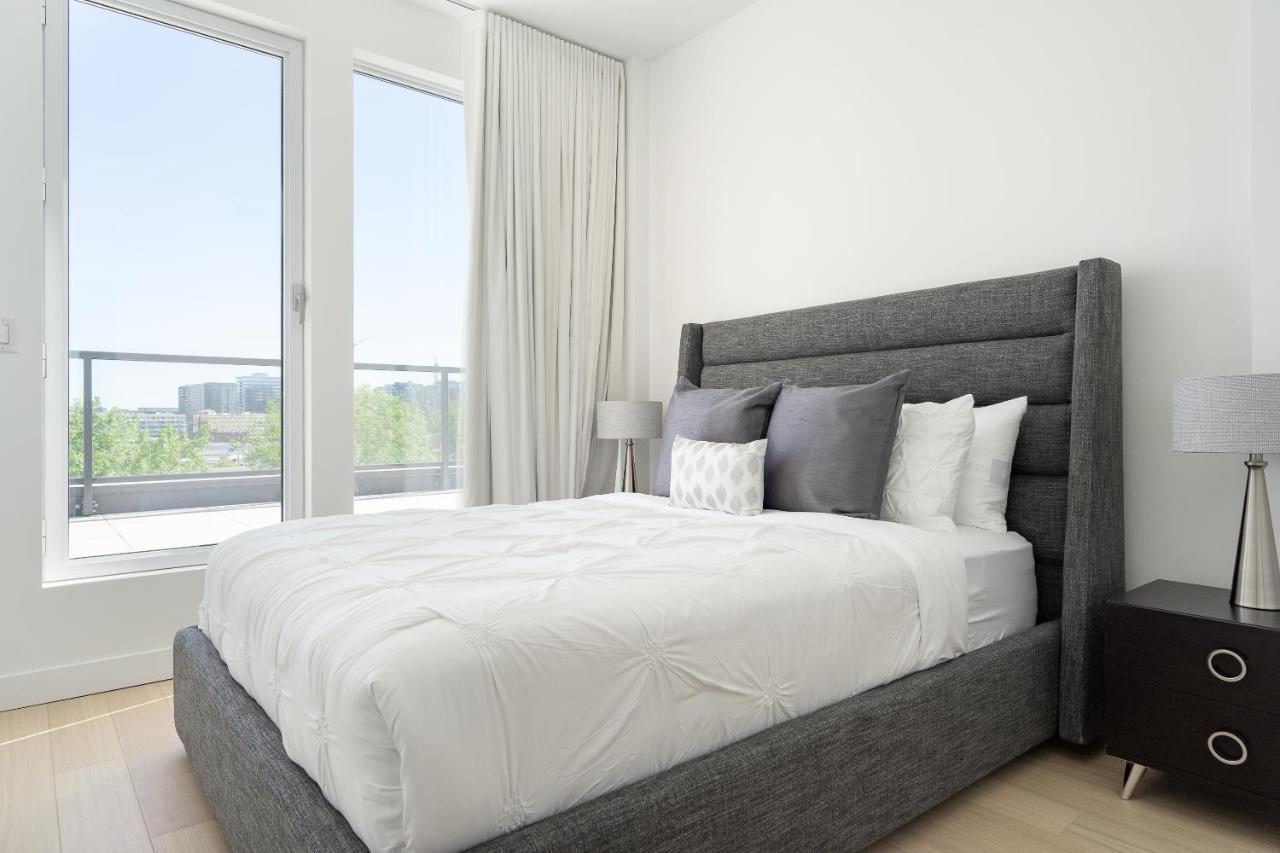 Penthouse Apartment,923081353:JPEG