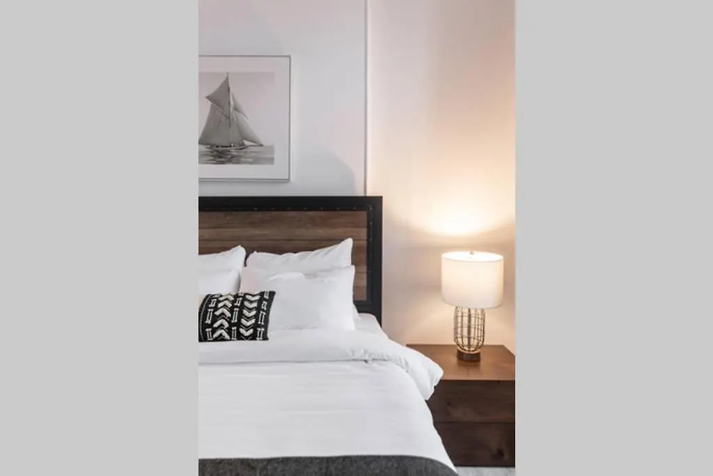 North House - Manoir Des Remparts- Renovated 3 Bedroom Oasis-1
