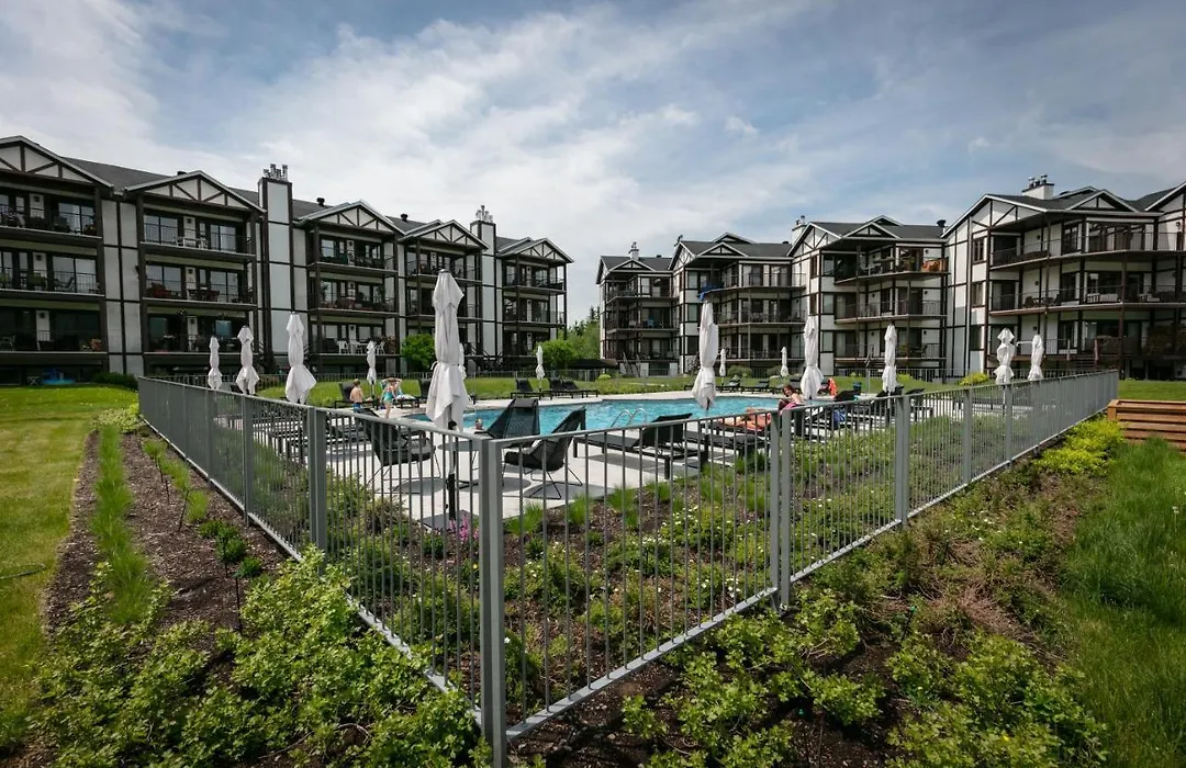 Escapade Pinoteau Tremblant Getaway-1