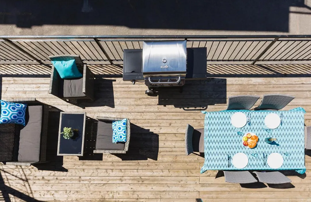 Mtlvacationrentals -The Chic Laurier-1