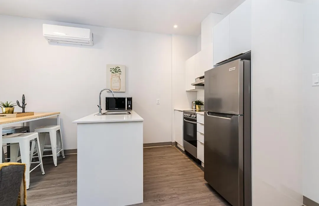 New And Perfectly Located 1 Bedroom Apartment By Den Stays-1