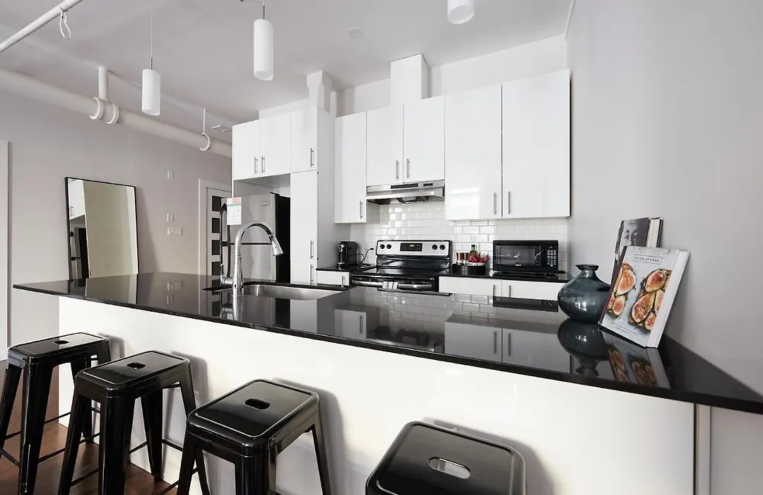 New Amazing Plateau Loft Steps Away From Mount-Royal By Den Stays-1