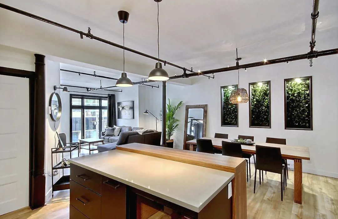 Le Gentleman // Downtown Spacious Condo-1