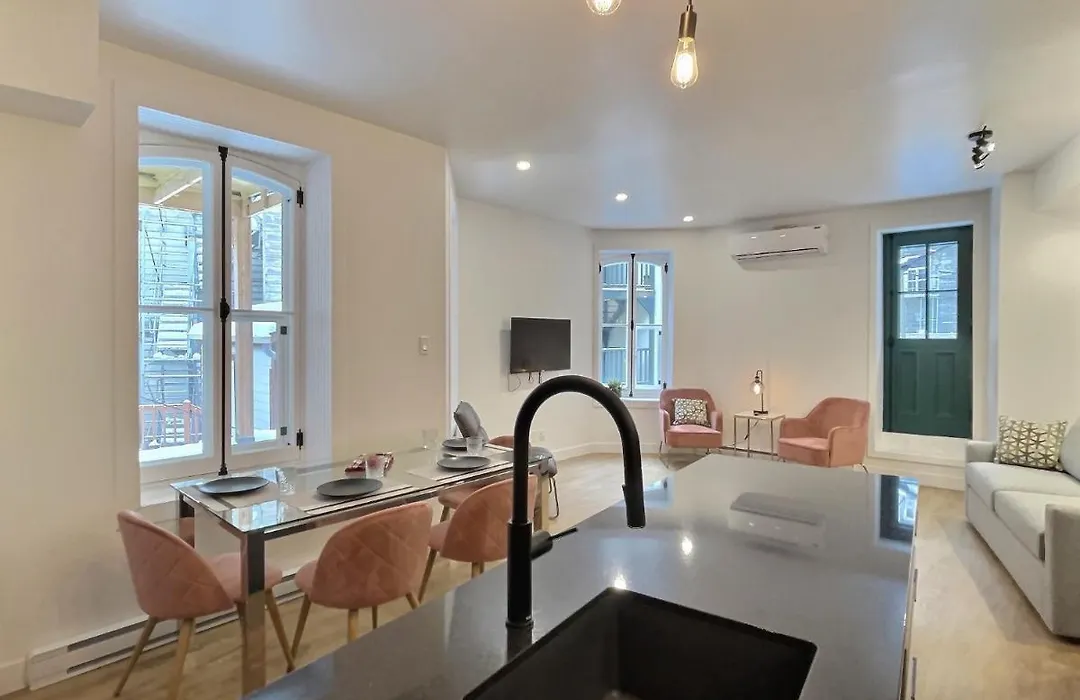 Appartement Prestigieux En Plein Centre-Ville!-1