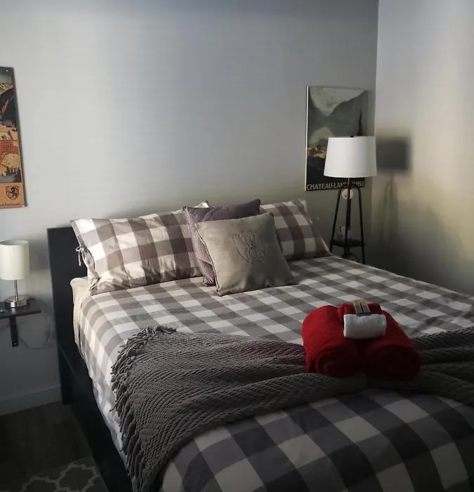Perfect 'Lil Condo-1