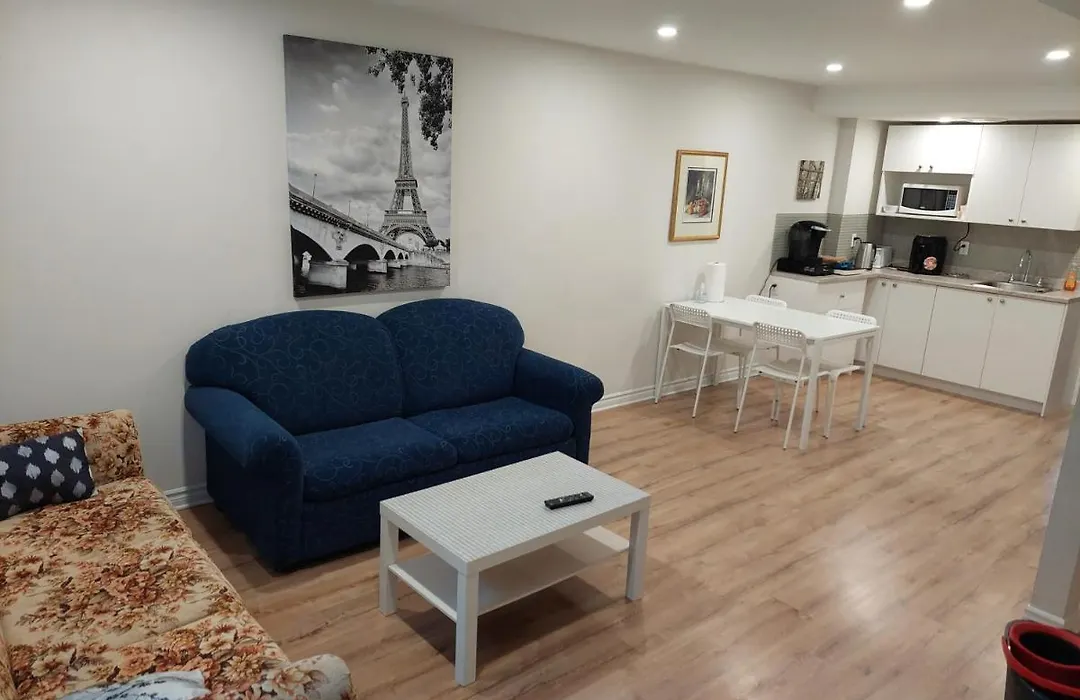 Spacious Basement One Bedroom Apartment, Wifi.-1