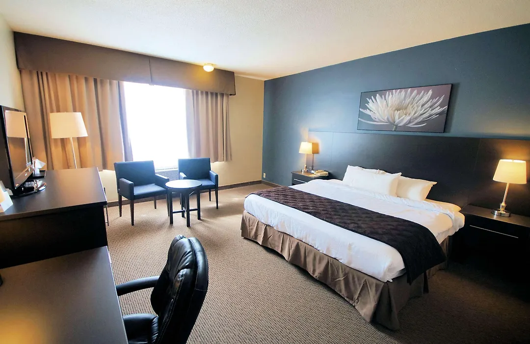Days Inn By Wyndham Montreal Airport Conference Centre-1