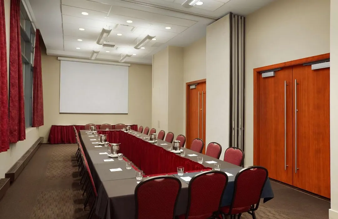 Embassy Suites By Hilton - Montreal-1