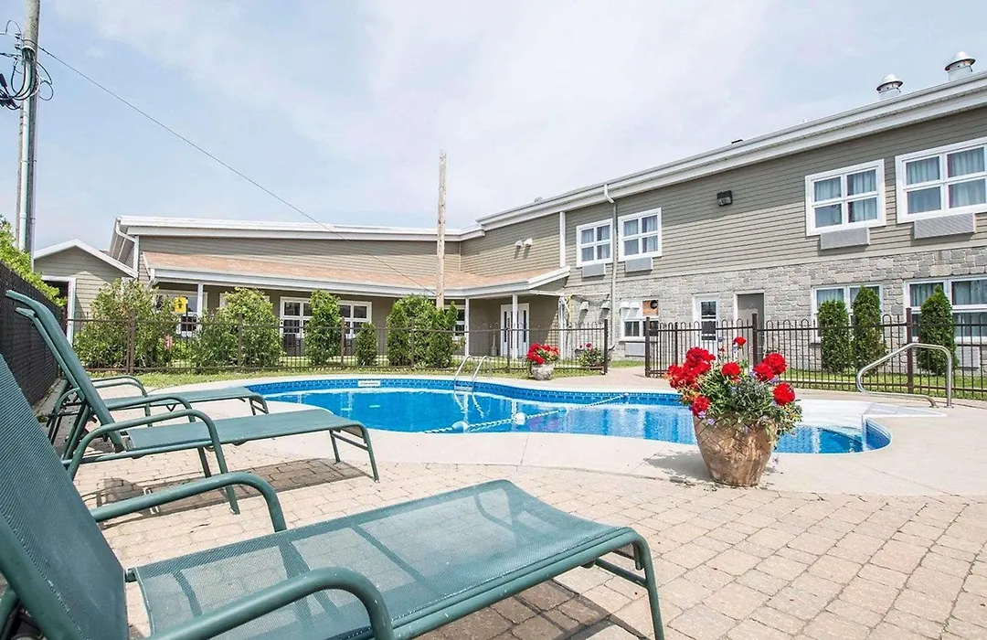 Econo Lodge Inn & Suites-1