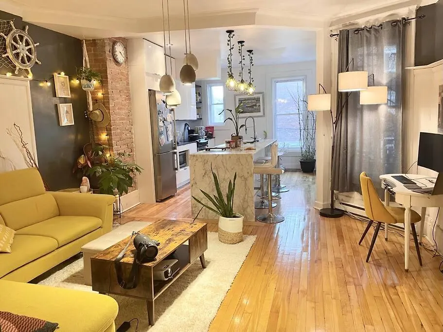 Lush And Artistic Apartment In The Plateau-1